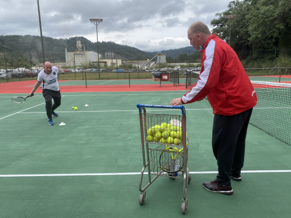 Tenis quadra rápida 