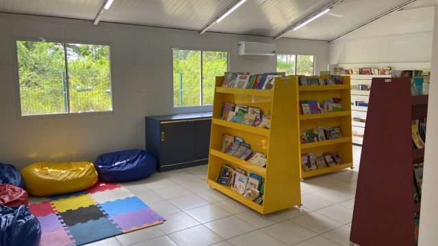 Parede interna da sala de aula de História da E.E.B. Tancredo Neves